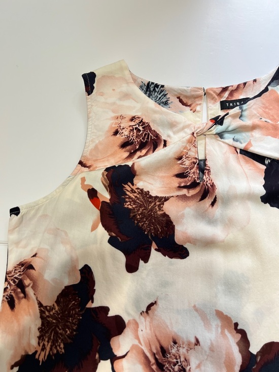 Tribal Cream Floral Twist-Front Sleeveless Top Medium Lightweight Boho Chic - Picture 4 of 8